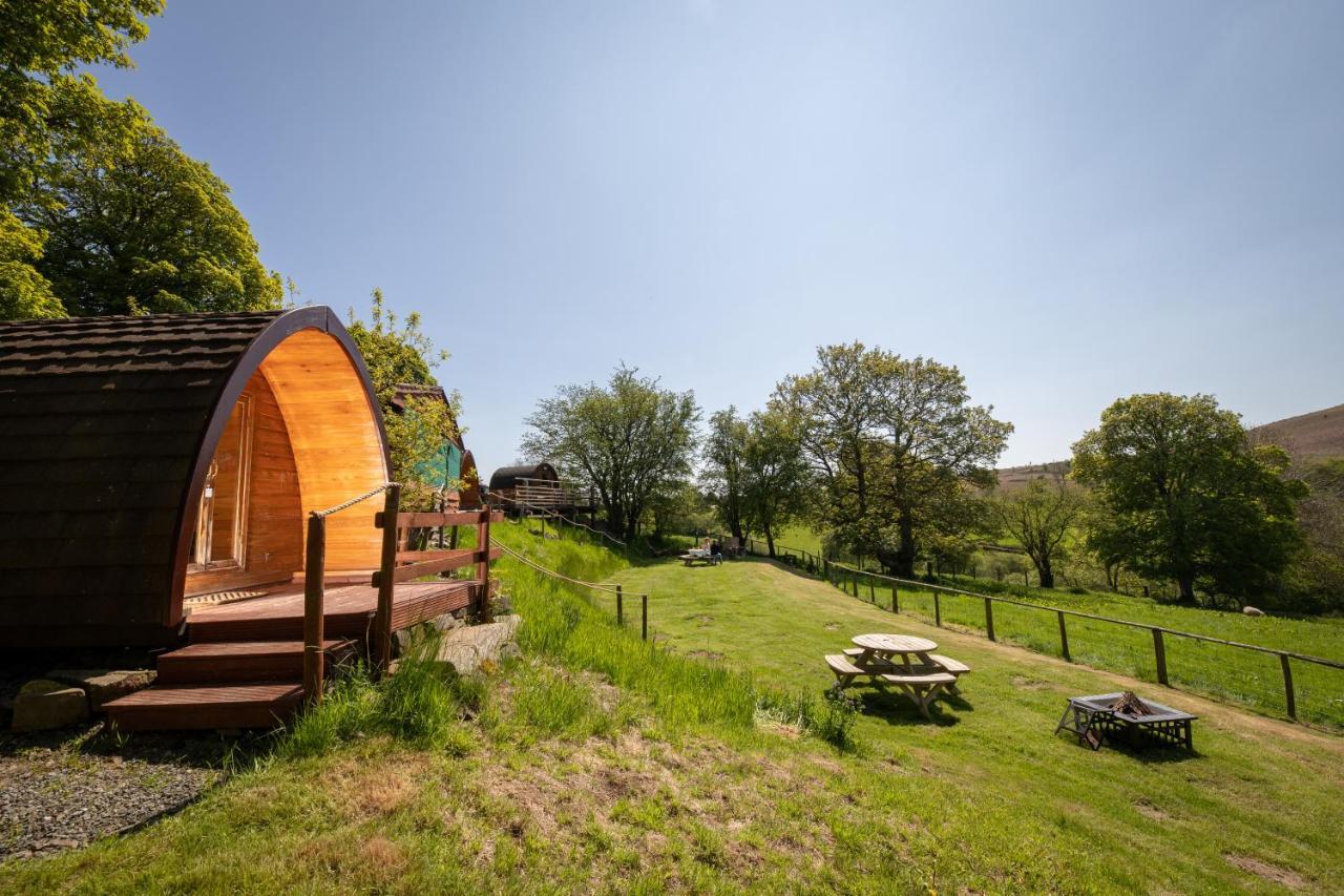 Ty Grug Pods Hotel Bryngwyn Exterior photo