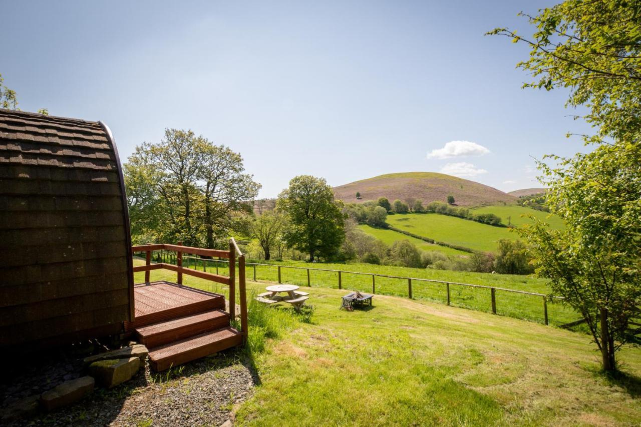 Ty Grug Pods Hotel Bryngwyn Exterior photo